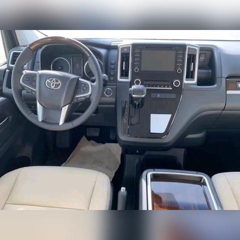 丰田最新轿车，科技与舒适完美融合
