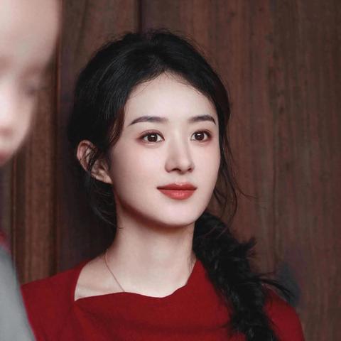 杨颖美图亮相，魅力闪耀时尚圈